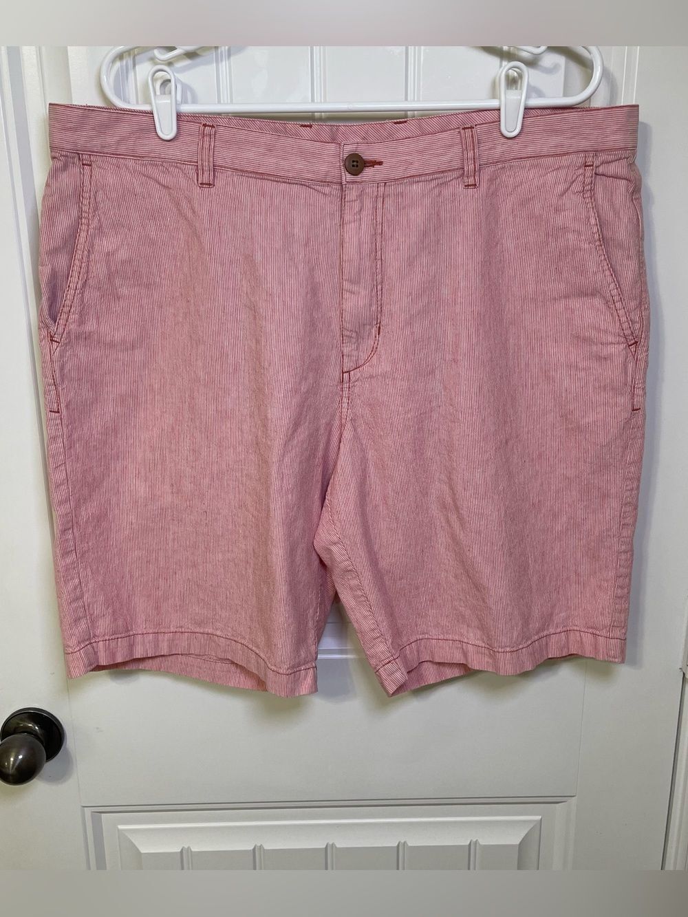 Tommy Bahama Men's 40 Linen Blend Coral Red White Seersucker Striped Shorts